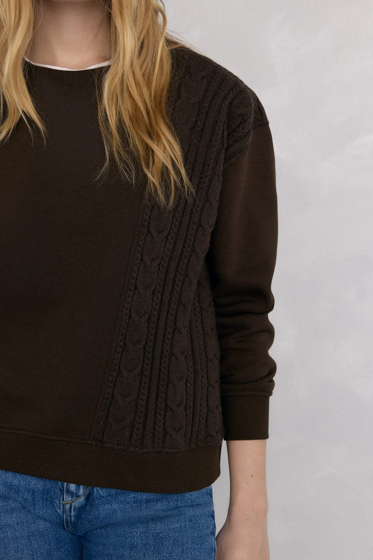 Sudadera detalle trenzado