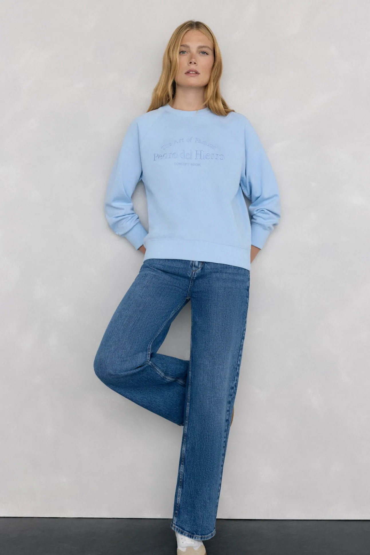 Sudadera logo bordado