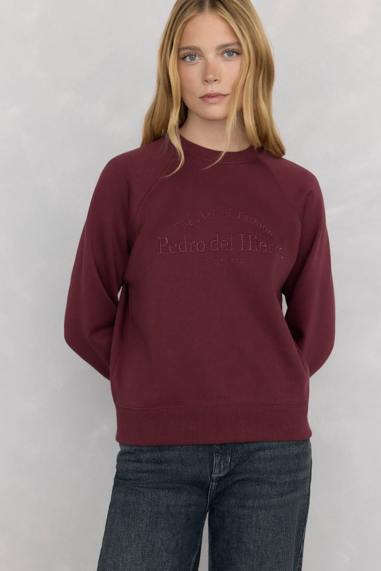 Sudadera logo bordado