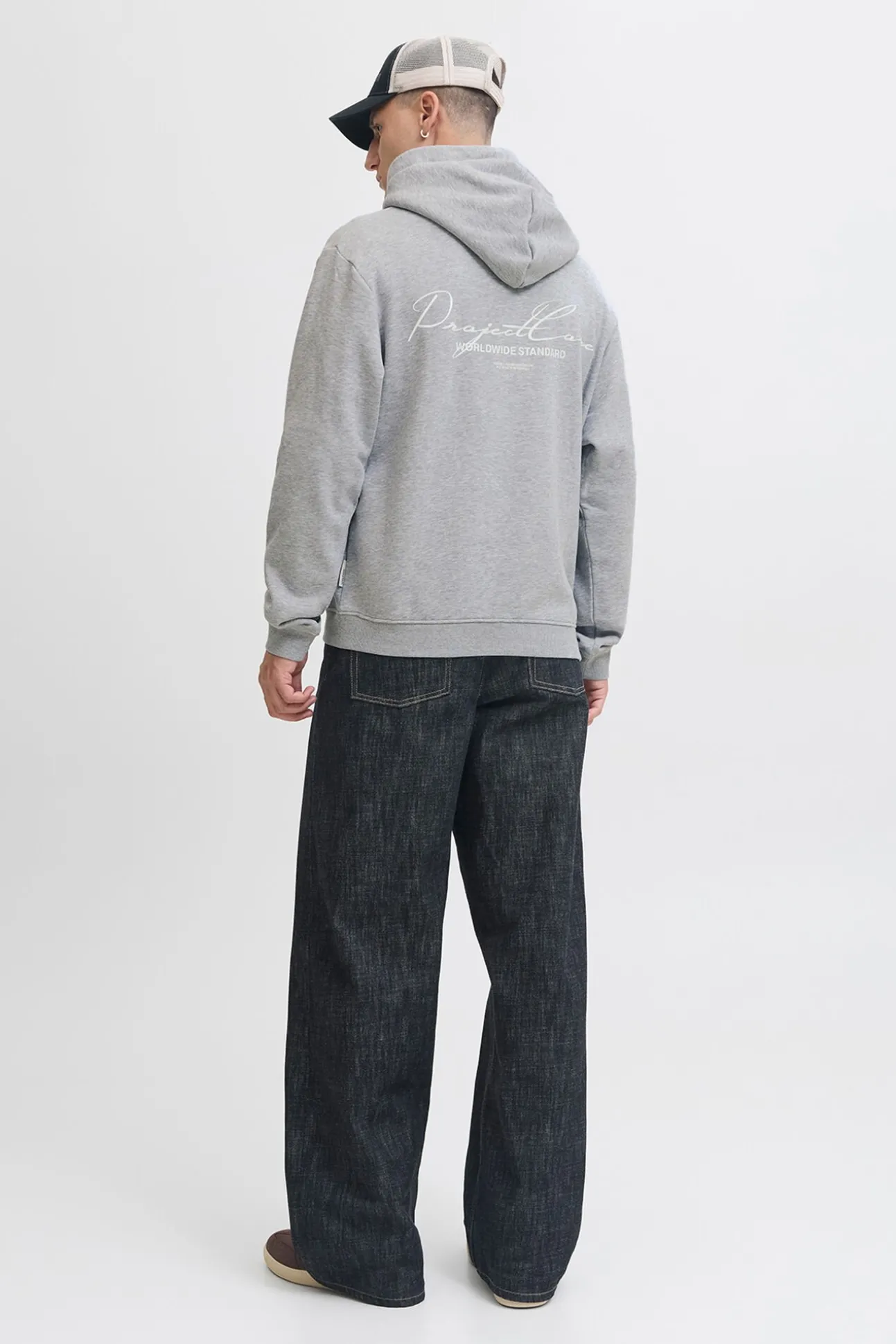 Sudadera minimalista