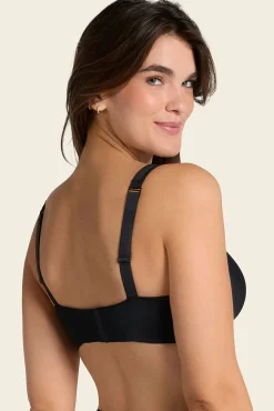 Sujetador brastop con buen cubrimiento de sisa y espalda