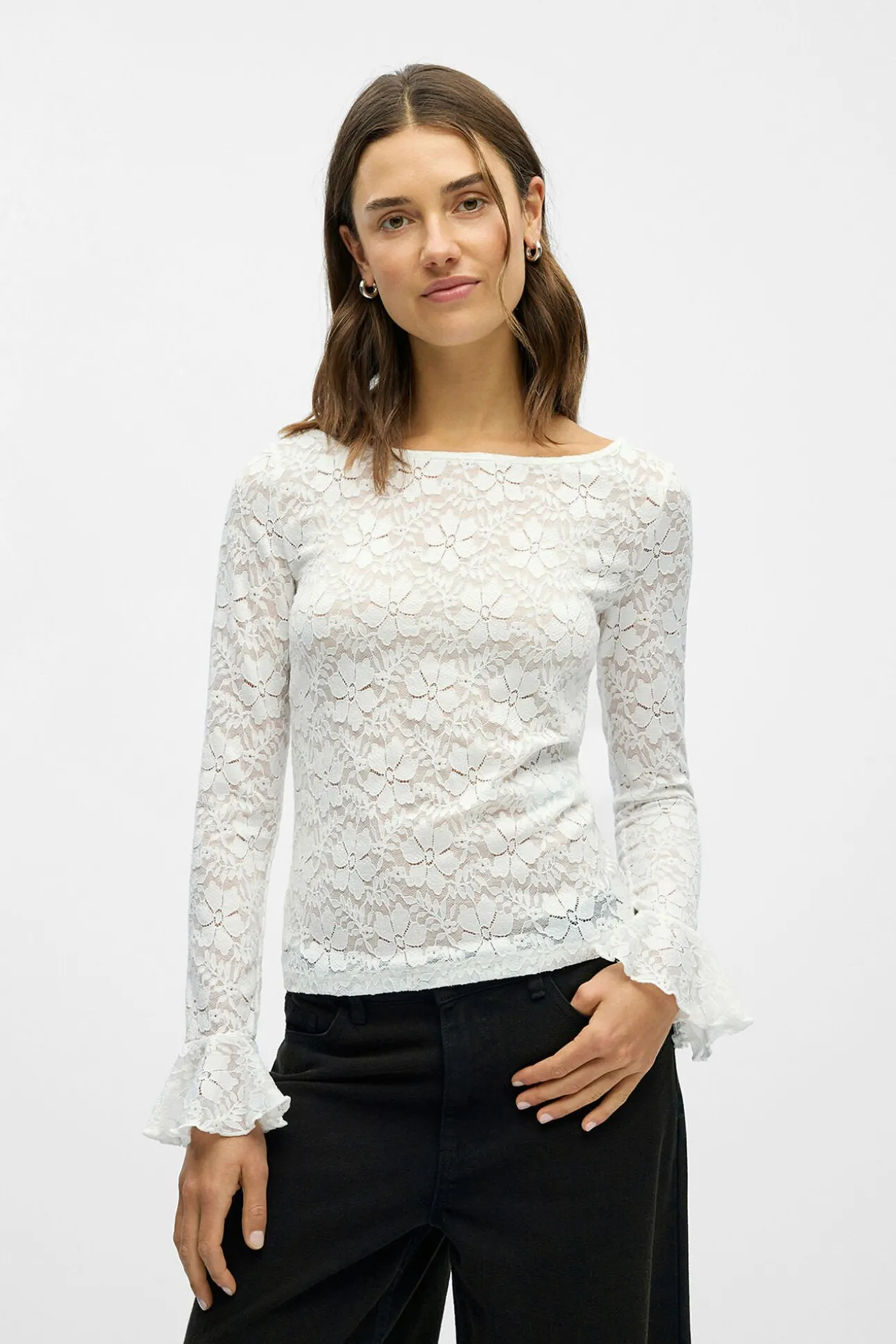 Top encaje volante