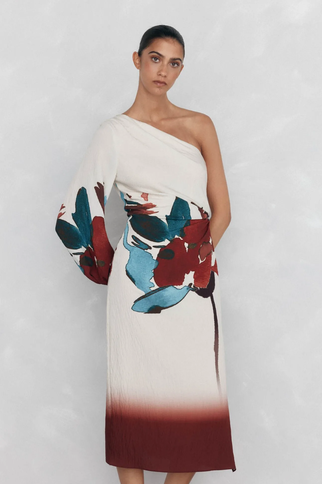 Vestido asimétrico estampado