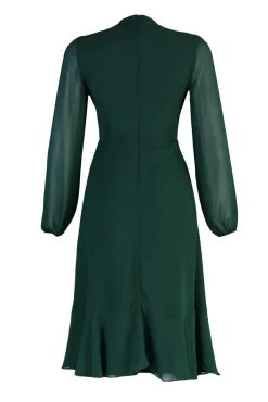 Vestido con cuello alto y forro