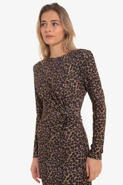 Vestido con frunce