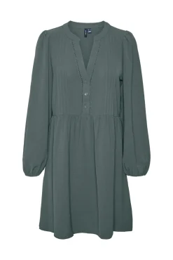 Vestido corto de manga larga