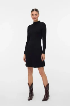 Vestido corto de punto