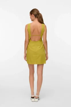 Vestido corto manga sisa