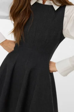 Vestido corto vuelo