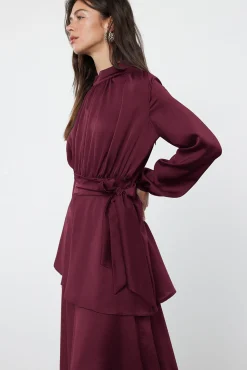 Vestido de satén