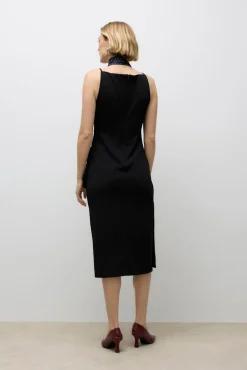 Vestido midi de tirantes