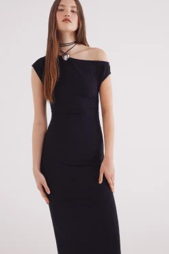 Vestido midi escote asimétrico