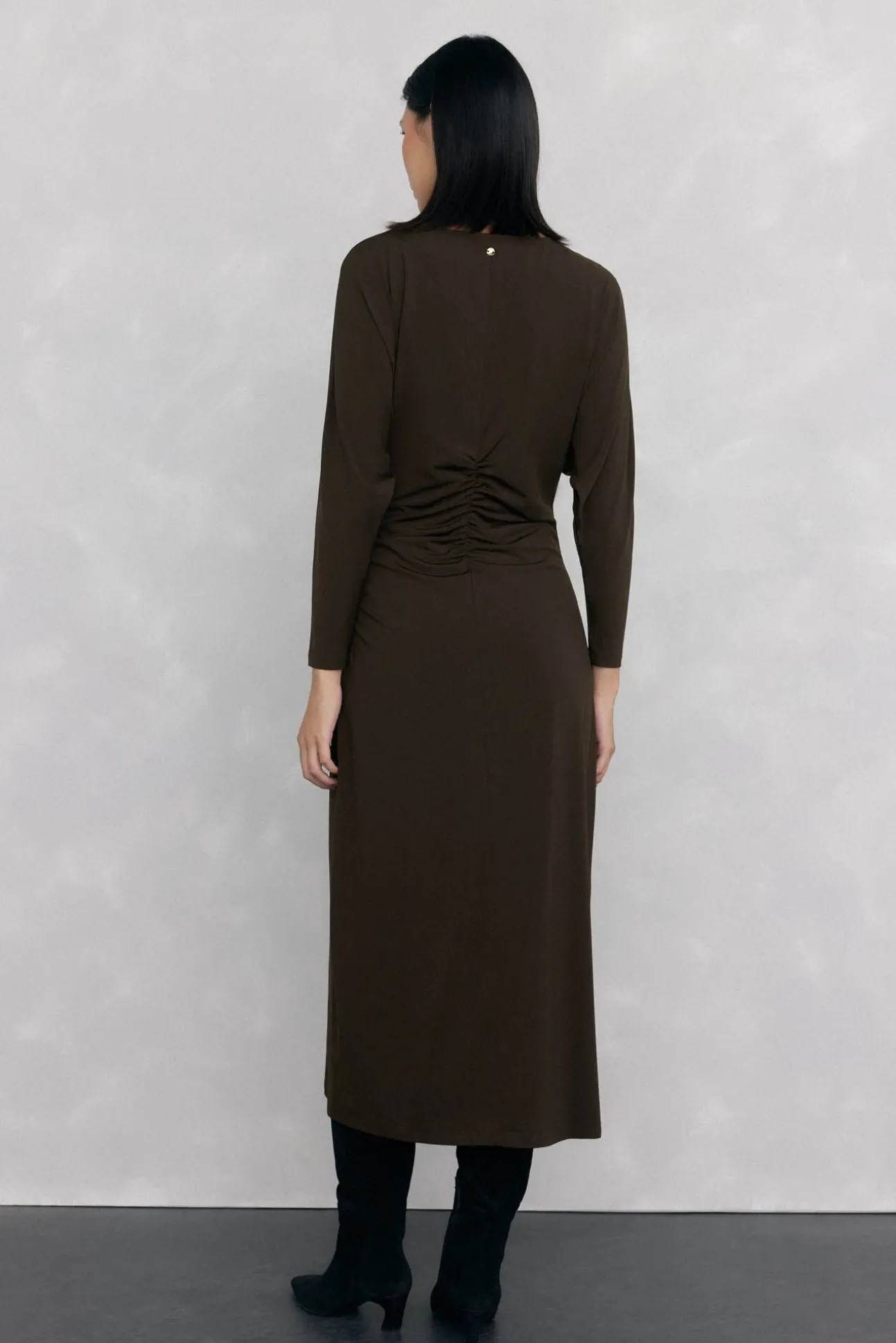 Vestido midi manga larga punto fruncido