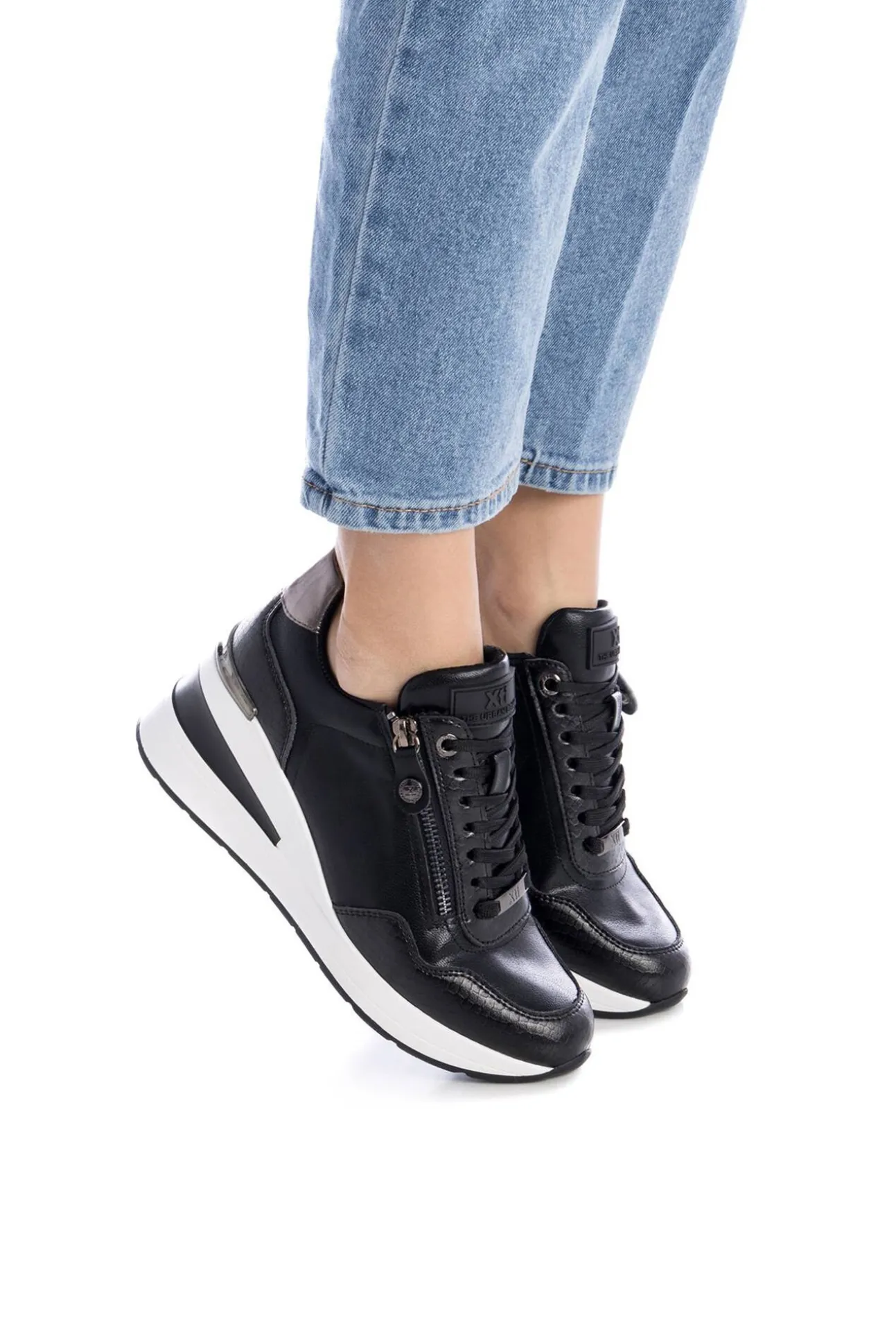 Zapatilla de mujer
