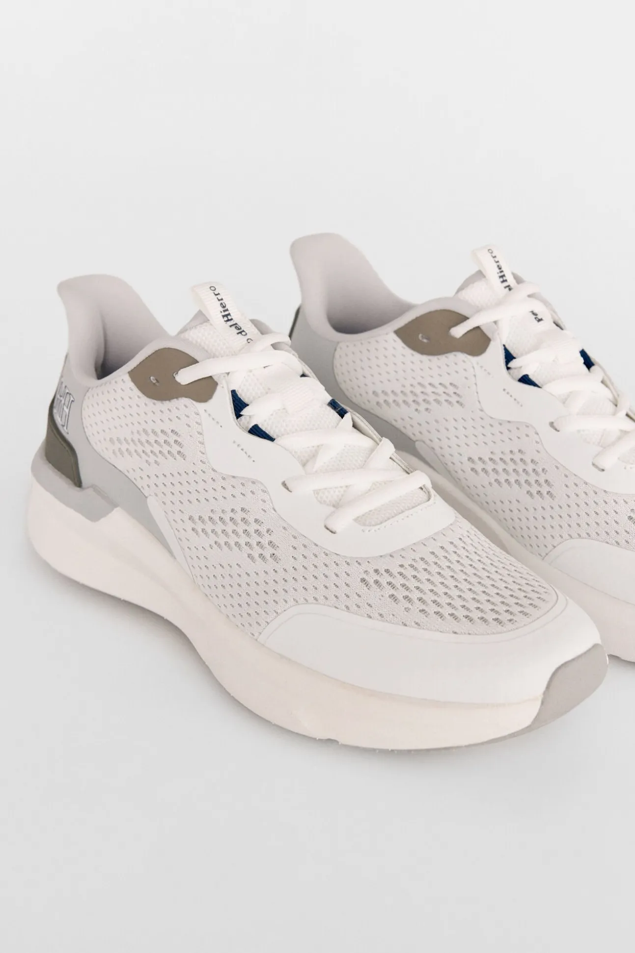 Zapatilla textil cordones