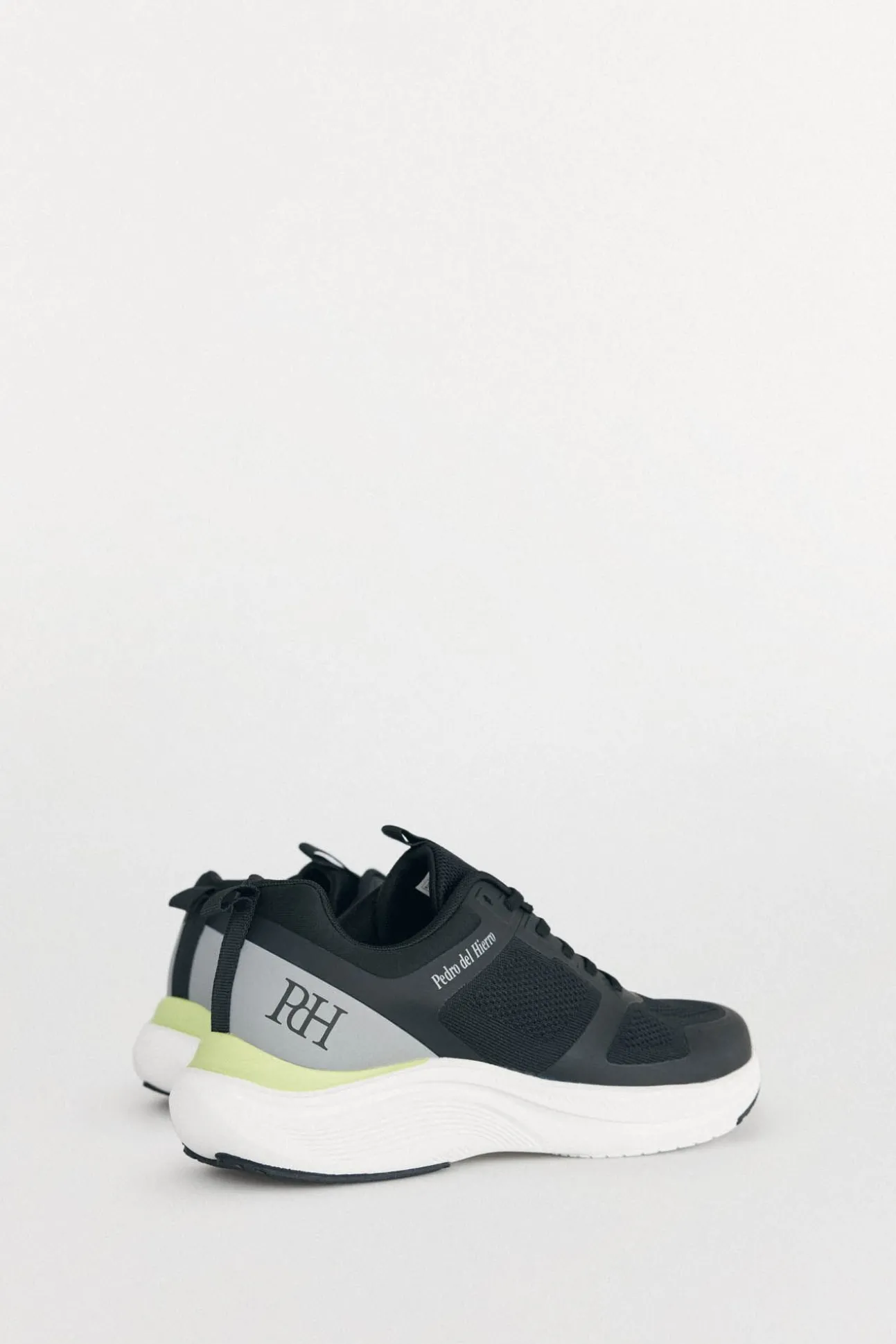 Zapatilla textil cordones