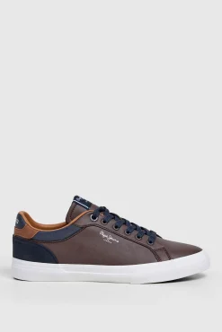 Zapatillas Clásicas Con Detalles En Ante