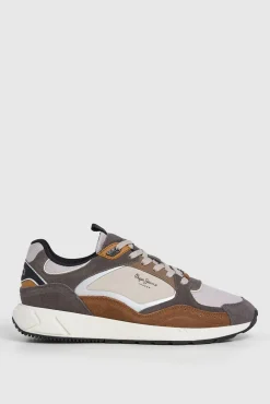 Zapatillas Con Detalles En Ante