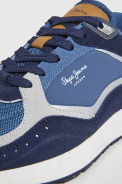 Zapatillas Con Detalles En Ante