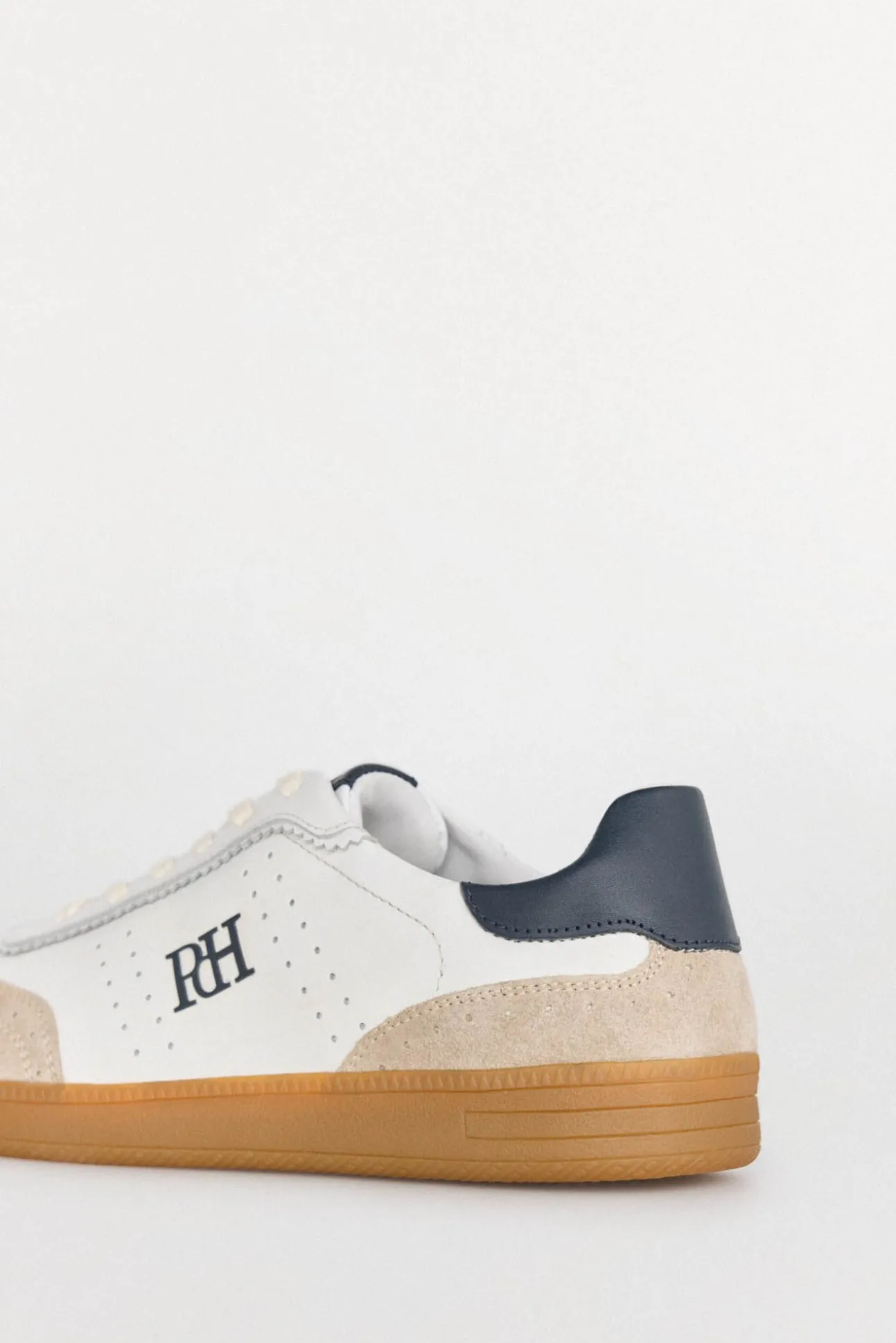 Zapatillas deportivas en piel