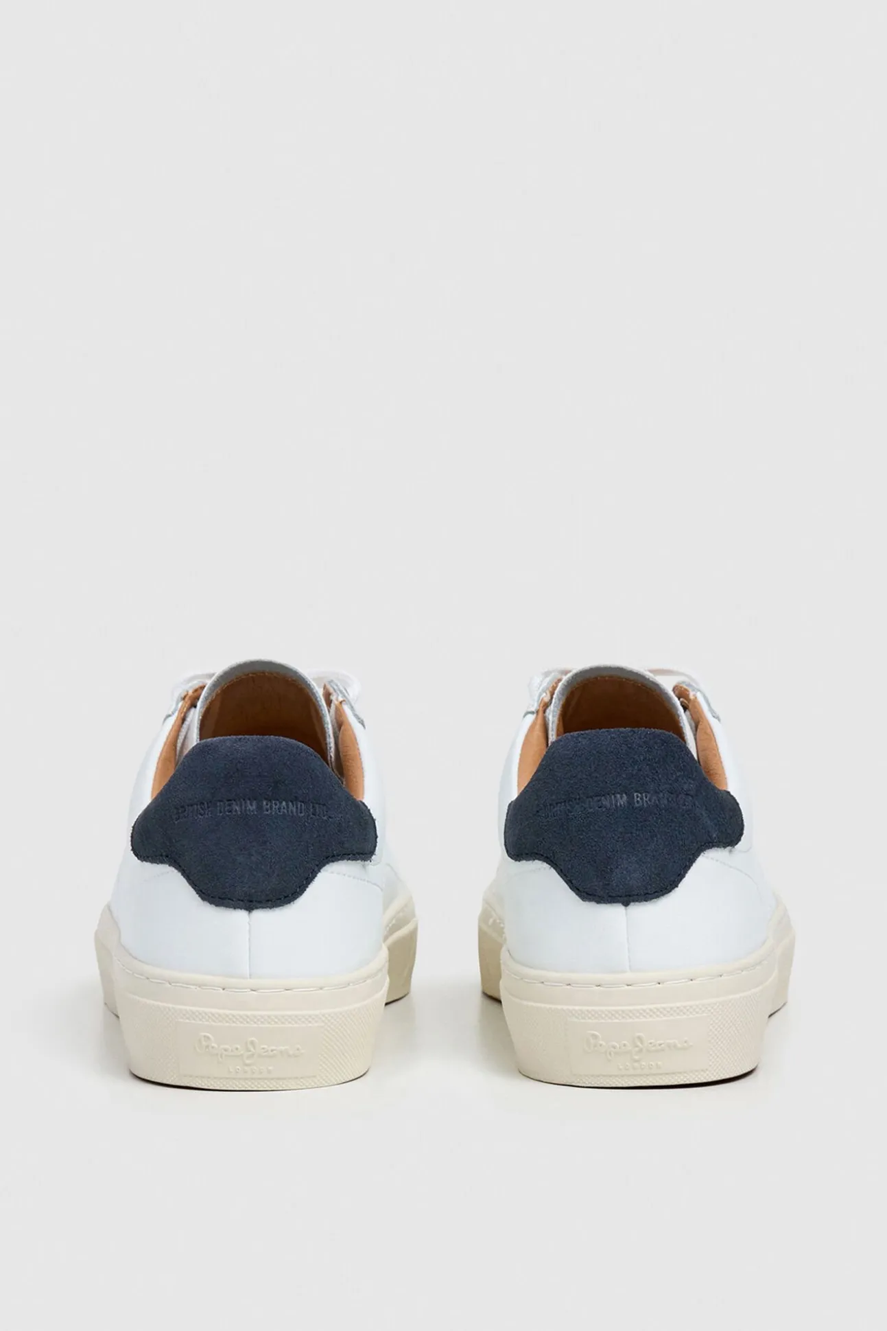 Zapatillas Piel Con Detalles En Ante
