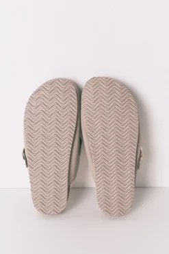 Zapatillas tipo zueco pelo gris