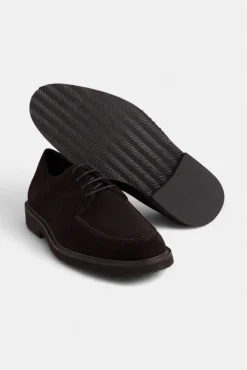 Zapato clásico serraje