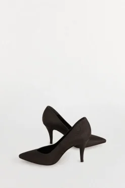 Zapato de salón con tacón