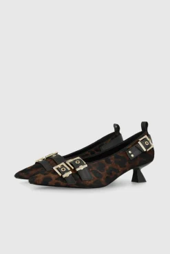 Zapatos de salón en piel efecto animal print con adornos